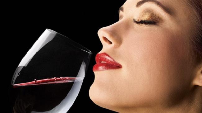 9 Lợi ích rượu vang đối với sức khoẻ phụ nữ