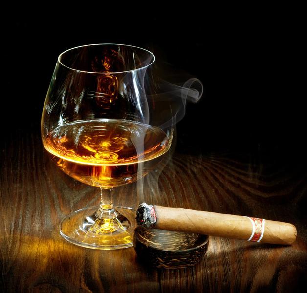 Xì gà và rượu vang – Bộ đôi song hành tạo nên đẳng cấp thời thượng