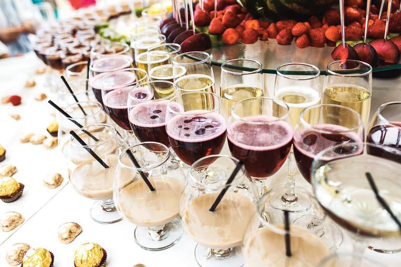 Rượu vang trong tiệc cưới tại Nghệ An