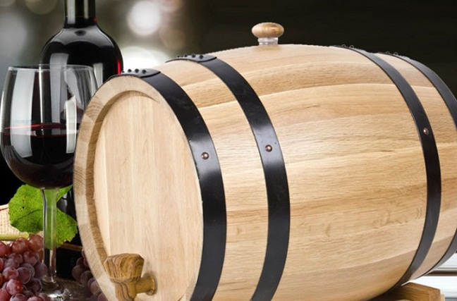 Tại sao ủ rượu vang trong thùng gỗ sồi?